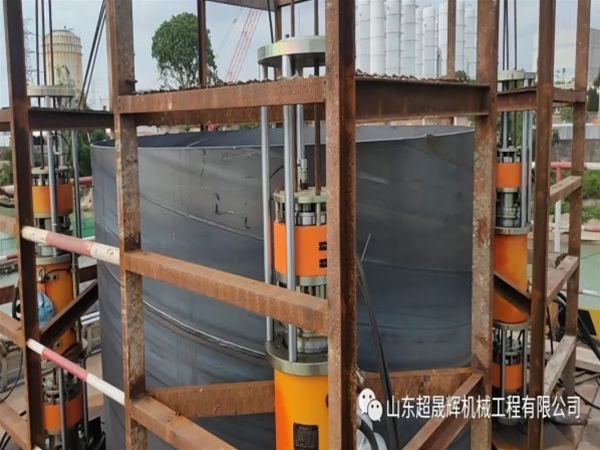 中山西環(huán)A段永寧互通深水冷凝池樁基護筒下放工程