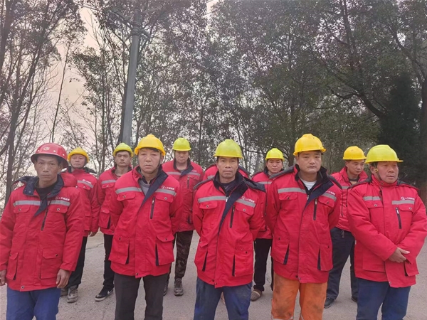 醴婁高速三工區（射埠互通）鋼梁頂推