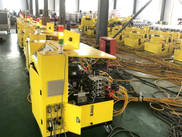 PLC智能同步集控系統調試現場