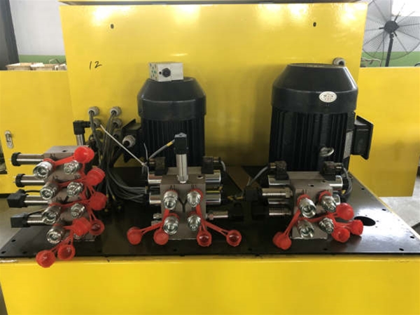 PLC液壓泵張組裝現(xiàn)場